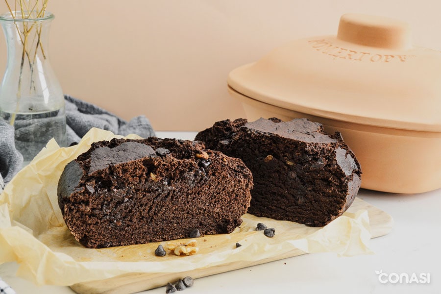 Receta de pan de chocolate con pepitas y nueces - Blog Conasi